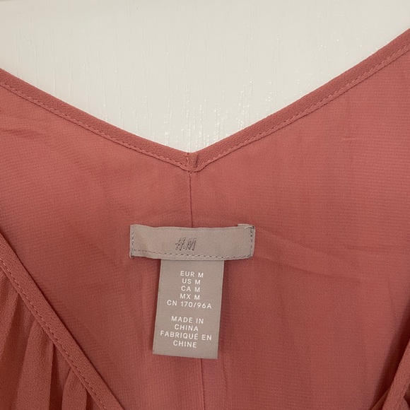 ⚡️ H&M Tie Front Pleated Dress - Picture 3 of 3